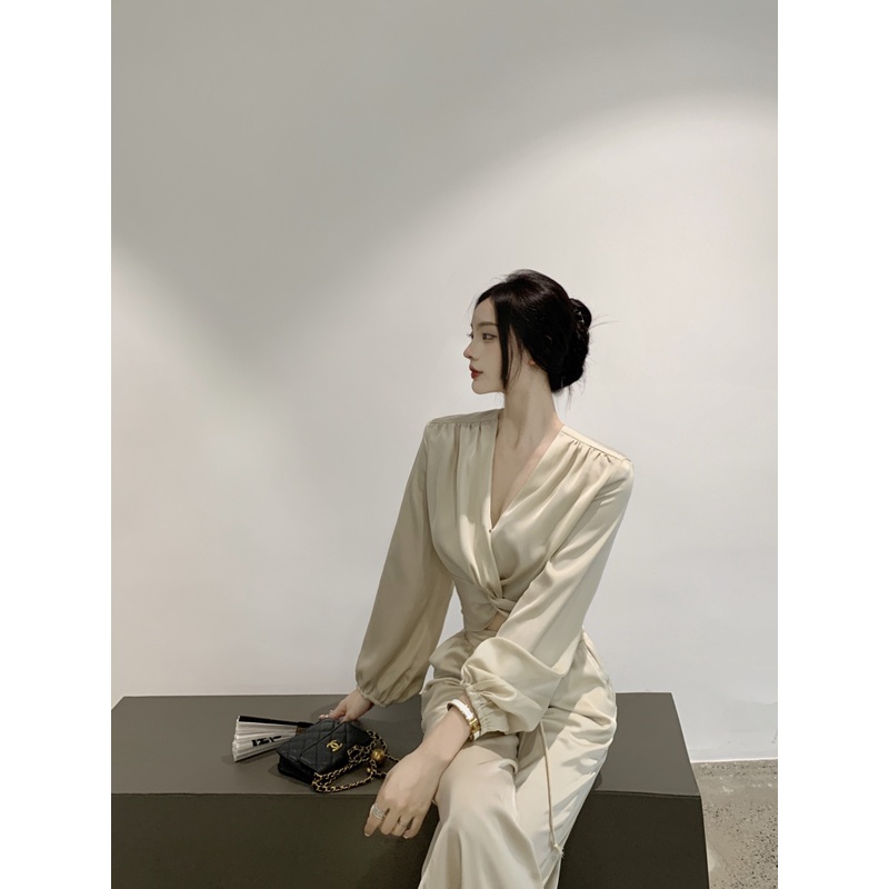 Áo croptop tay dài cổ chữ v chất liệu satin phong cách vintage Pháp
