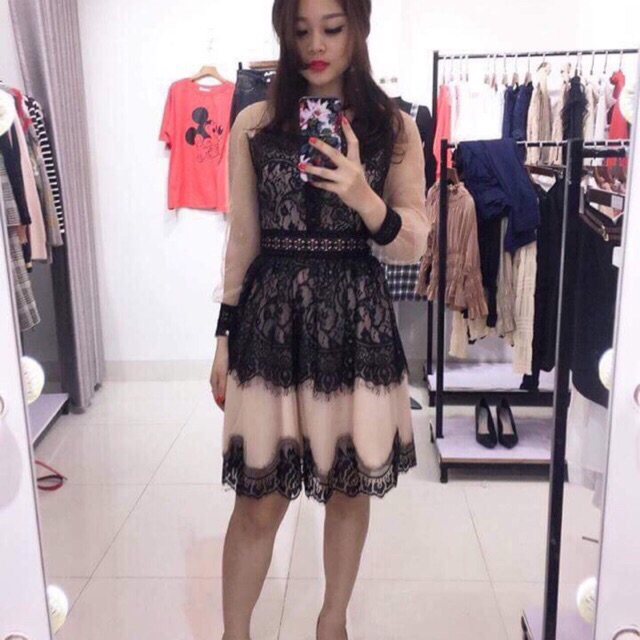 Váy ren tiểu thư