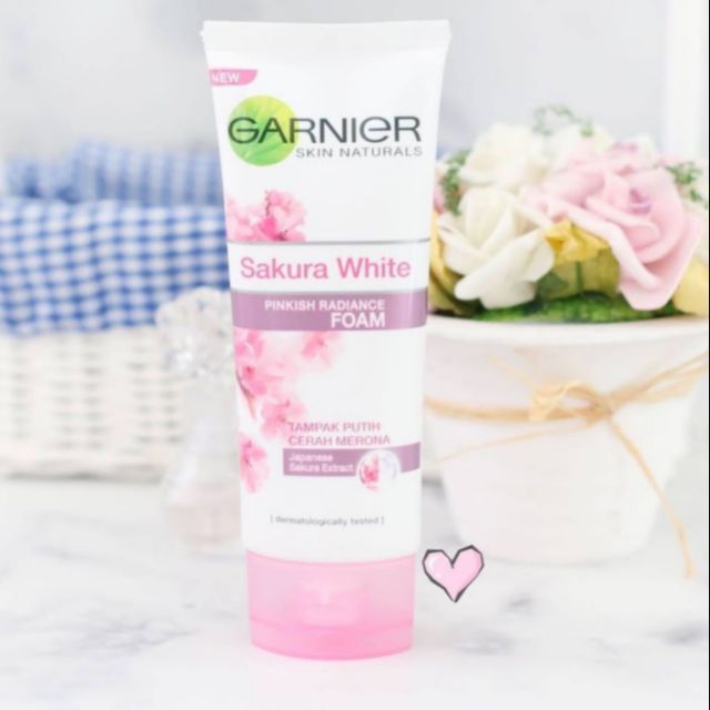 🌸SỮA RỬA MẶT GARNIER SAKURA WHITE - PINKISH RADIANCE FOAM