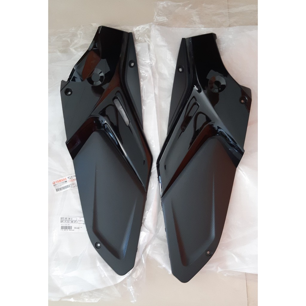 Nắp cốp Nouvo 4 - 5 đen bóng Yamaha