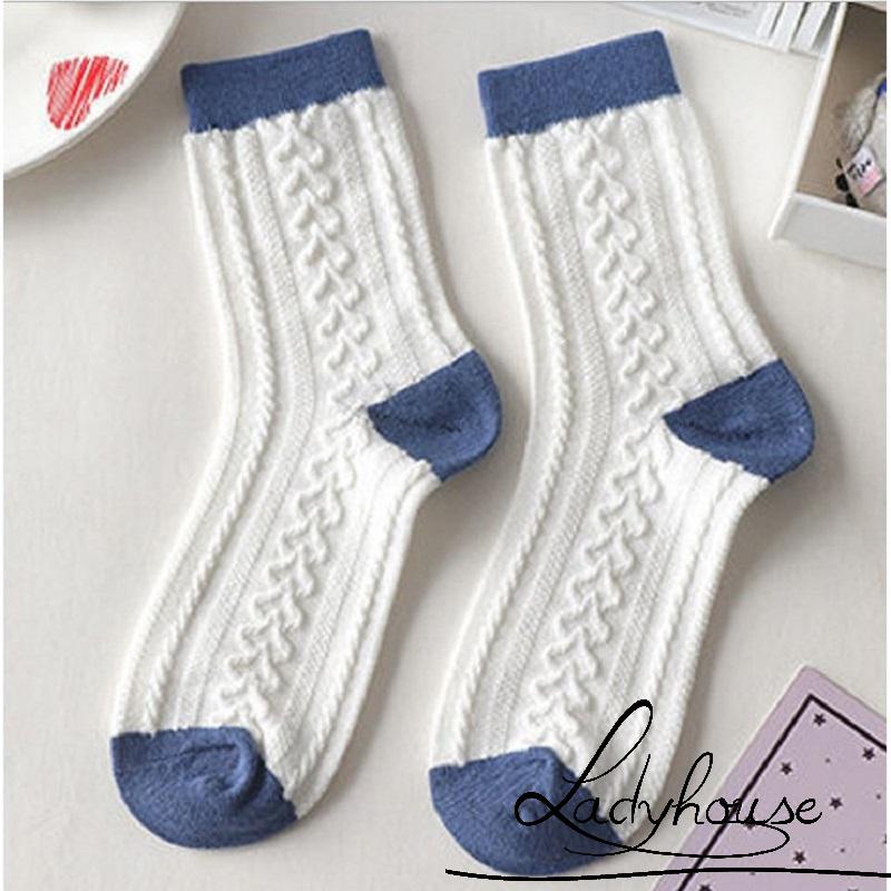 Vớ dệt kim thoáng khí chống trượt in họa tiết hoạt hình dễ thương cho nữ