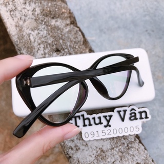 Kính mắt mèo xinh