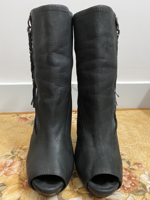 Giày boots hiệu da thật hở mũi Size 39