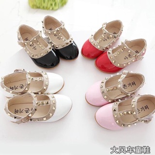 Giày bệt valentino bé gái