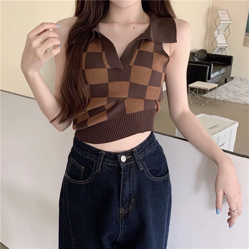 Áo cardigan nữ croptop sát nách cổ bẻ hoạ tiết caro fmstyle, áo len nữ kiểu sát nách cổ bẻ | Fmtyle Shop 204260046