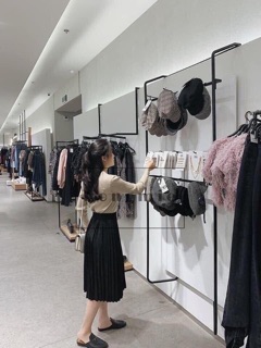 Chân váy xếp ly midi cạp chun