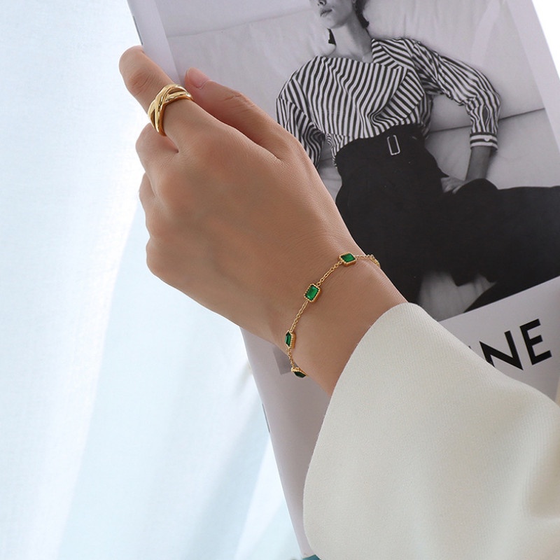 Dây Chuyền Hoặc Lắc Tay 5 Viên Đá Nhân Tạo Màu Xanh Lá Titan Ko Đen TT 3876