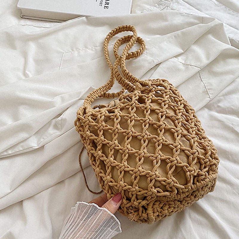 Túi xô đeo vai IELGY thiết kế khoét lỗ nhỏ gọn thời trang cho nữ