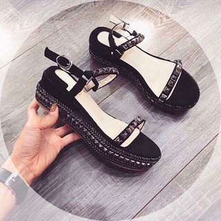 Sandal đinh tán	- SD29