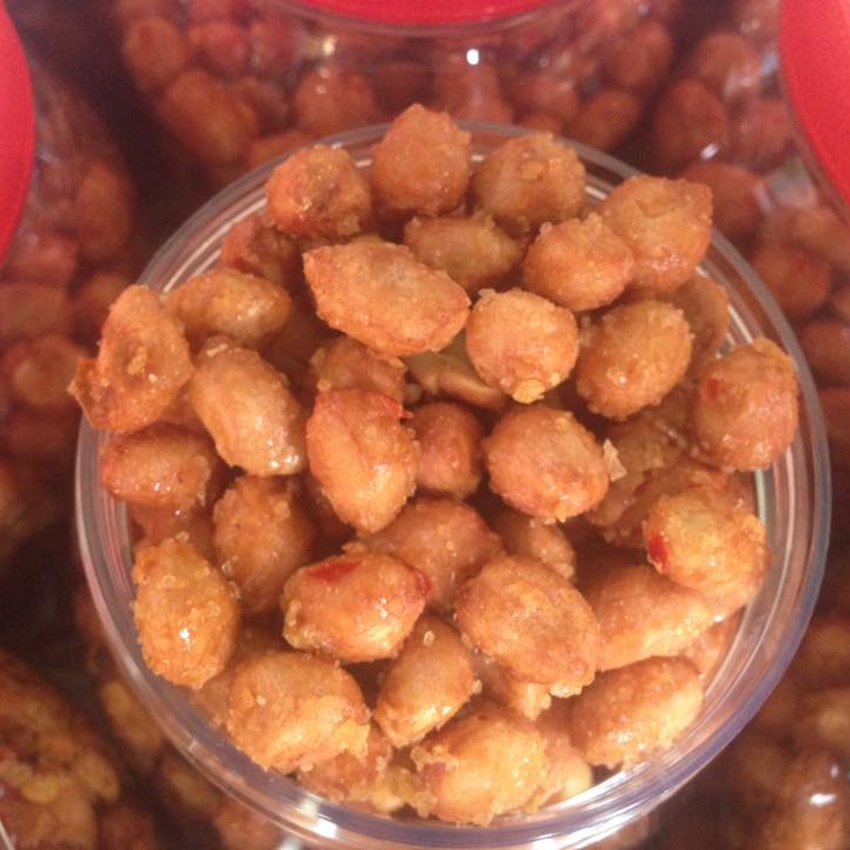 Combo 2 Hộp: Đậu Phộng Rang Tỏi Ớt 500Gram - Hà Lan Sấy Phô Mai 400Gram thương hiệu RỒNG CON