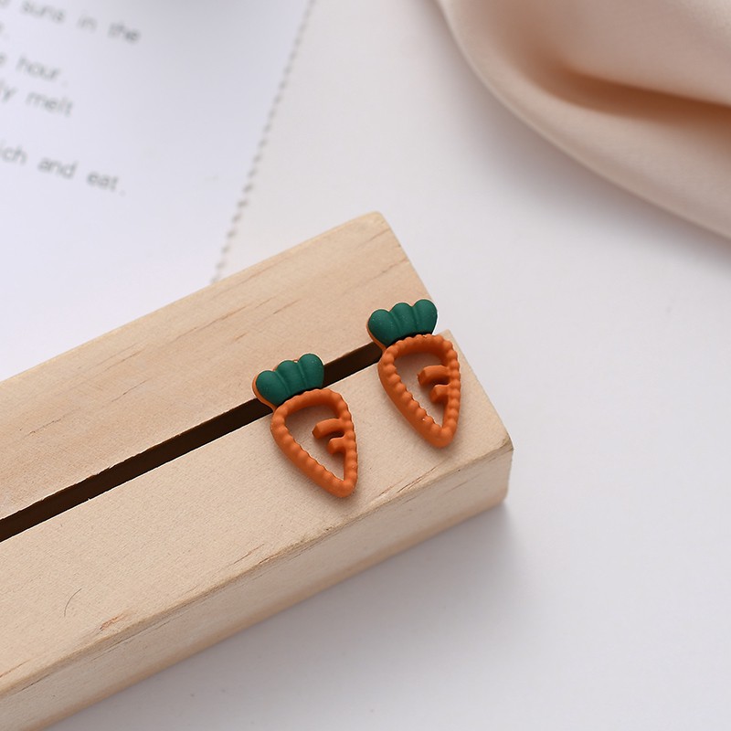 Bông Tai Hình Củ Cà Rốt Dễ Thương A0009