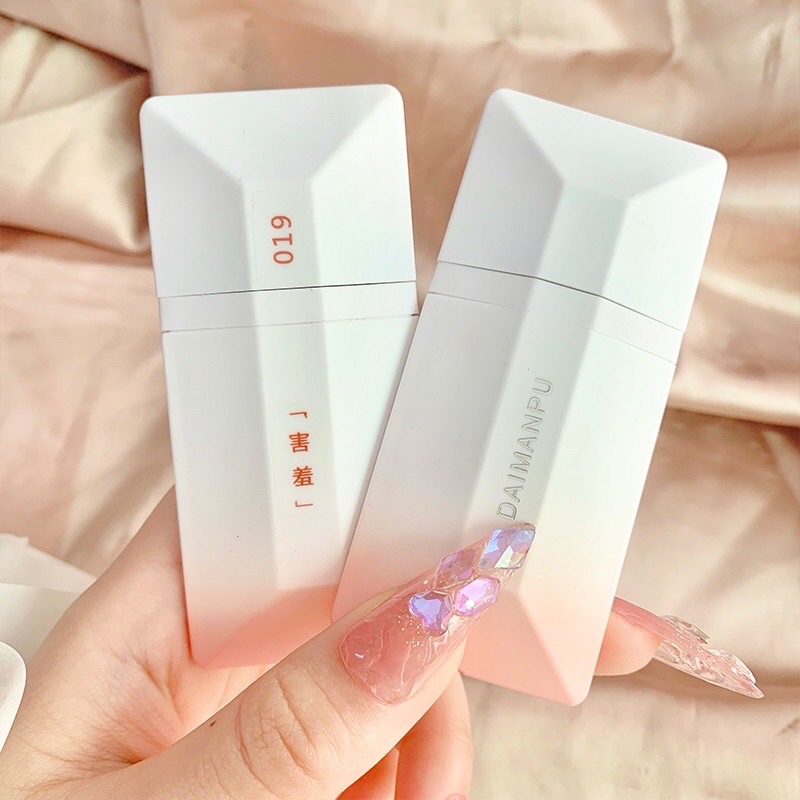 Son kem dưỡng ẩm lâu trôi DAIMANPU Weightless Card Lip Stain