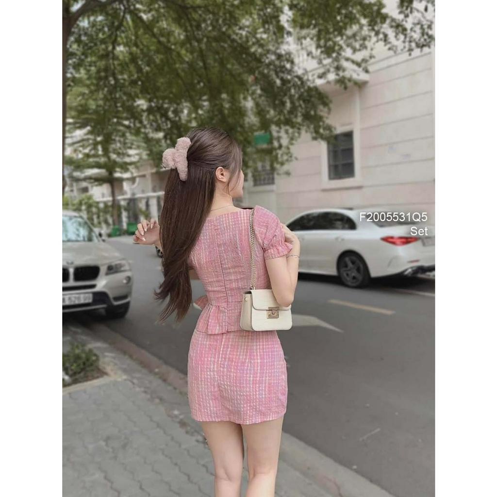 Set bộ 2 món dạ kẻ màu hồng áo kiểu nút lai bèo tay ngắn bo kèm chân váy ngắn!