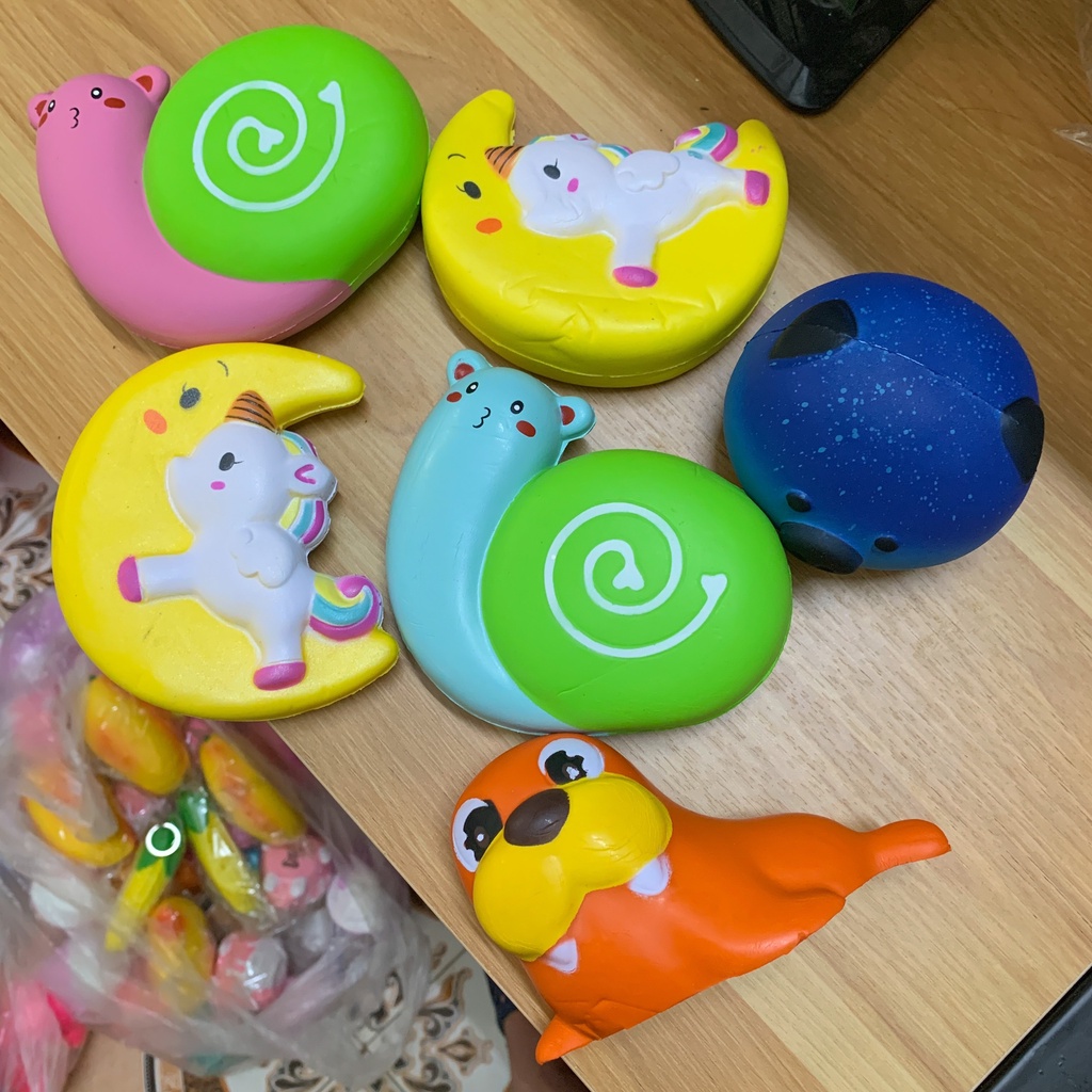 Squishy ngẫu nhiên giá rẻ theo các chủ đề con vật, hoa quả