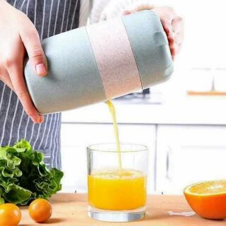 DỤNG CỤ VẮT CAM LÚA MẠCH