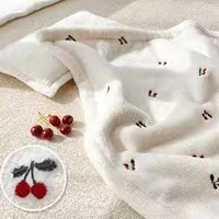 Chăn lông cừu thiết kế mới cao cấp thời trang dành cho bé