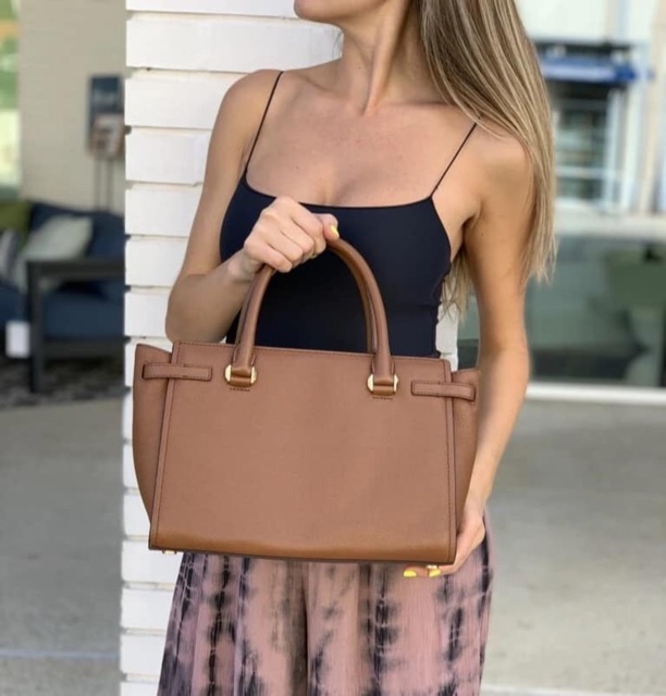 Túi michael kors 32cm chính hãng sale