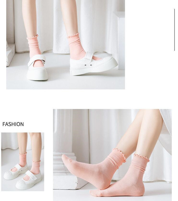 We Flower Tất Bắp Chân Cổ Cao Viền Xoăn Màu Trắng Ngọt Ngào Phong Cách JK Hàn Quốc Cho Nữ