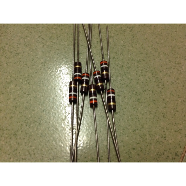điện trở 39R - 1/2w