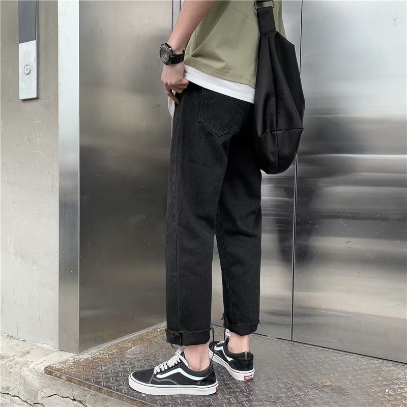 Fashionable Men's Loose Jeans