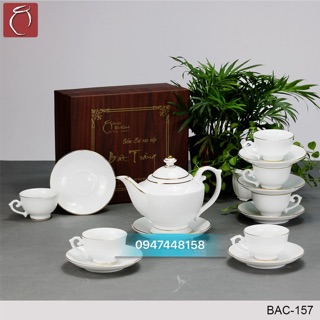Bộ ấm chén dáng thần đèn vẽ chỉ vàng kim