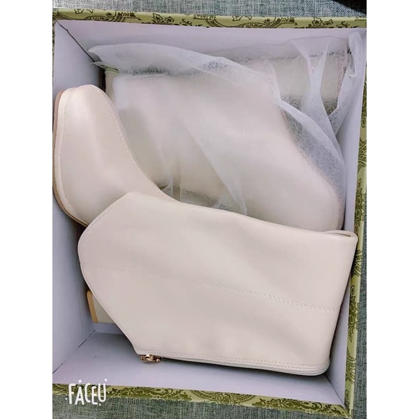 Bốt Đùi Nữ Cổ V Boot Cao Cổ Khóa Sau Da Lì Gót Vuông 7cm F69 | BigBuy360 - bigbuy360.vn