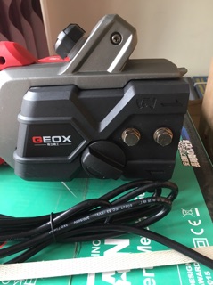 MÁY CƯA XÍCH GEOX CHẠY ĐIỆN