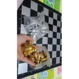 Bộ cờ vua Hộp nhựa, đẹp gọn tiện lợi khi sử dụng