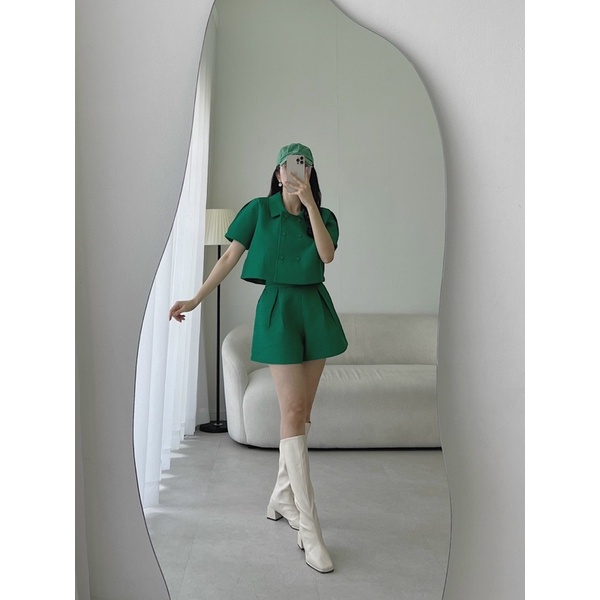 Set crotop cổ sơ mi phối nút quần lưng thun