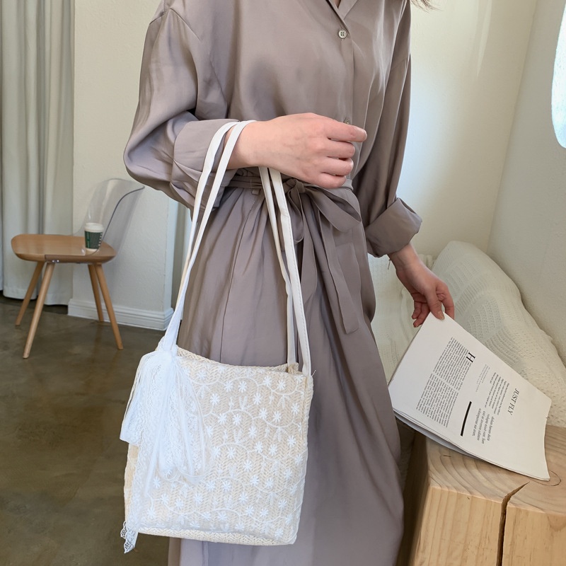 Túi Đeo Vai Phối Ren Thiết Kế Mới Cỡ Lớn 2022 Phong Cách Hàn Quốc Cho Nữ