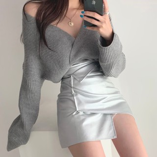 Set áo len cổ v và chân váy da pu vạt lệch size S M