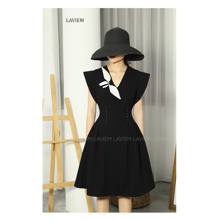 LAVIEM - Đầm đen nhún eo Lani