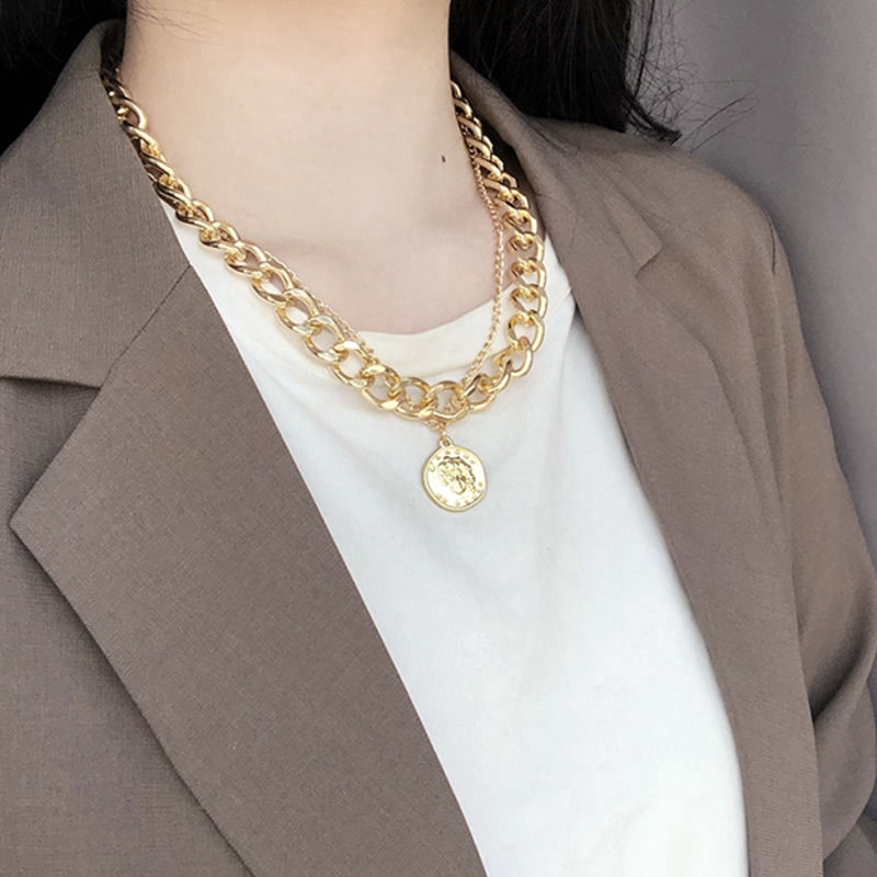 Dây chuyền mặt tròn với dây mắt xích đôi phong cách cổ điển thời trang
