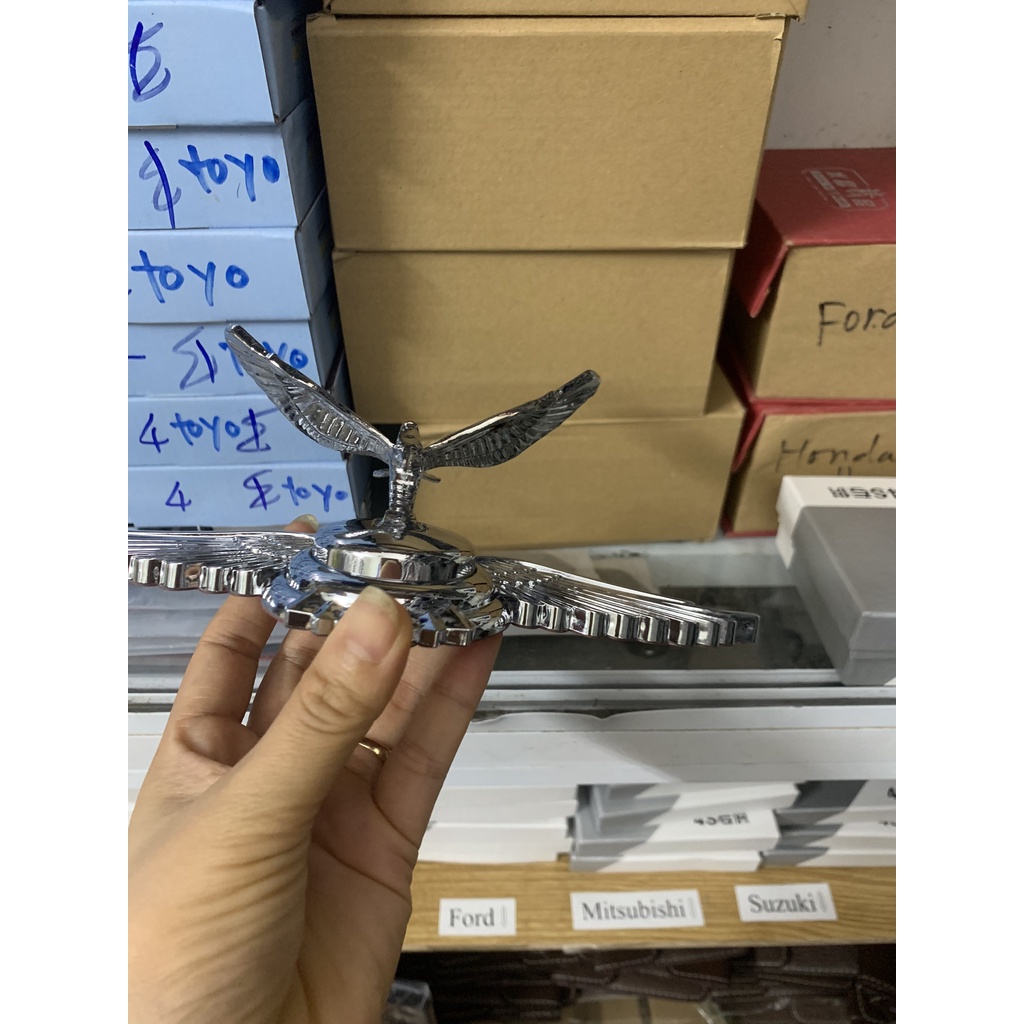 Biểu tượng dán mui xe logo cánh chim hình con đại bàng dán capo xe oto, xe hơi