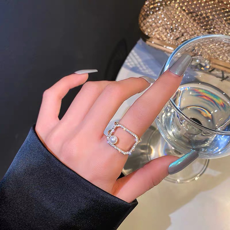 Nhẫn đính ngọc trai nhân tạo thiết kế đơn giản thời trang