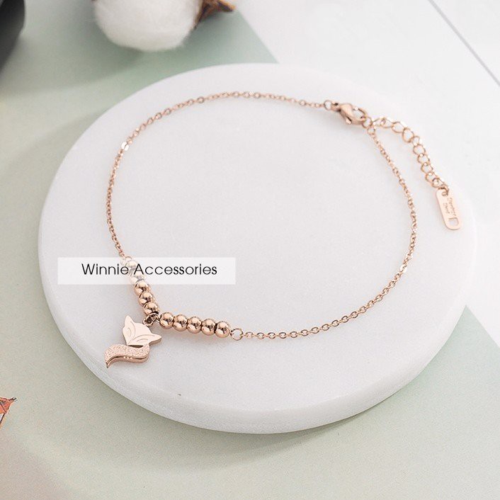 Lắc chân nữ titan fox