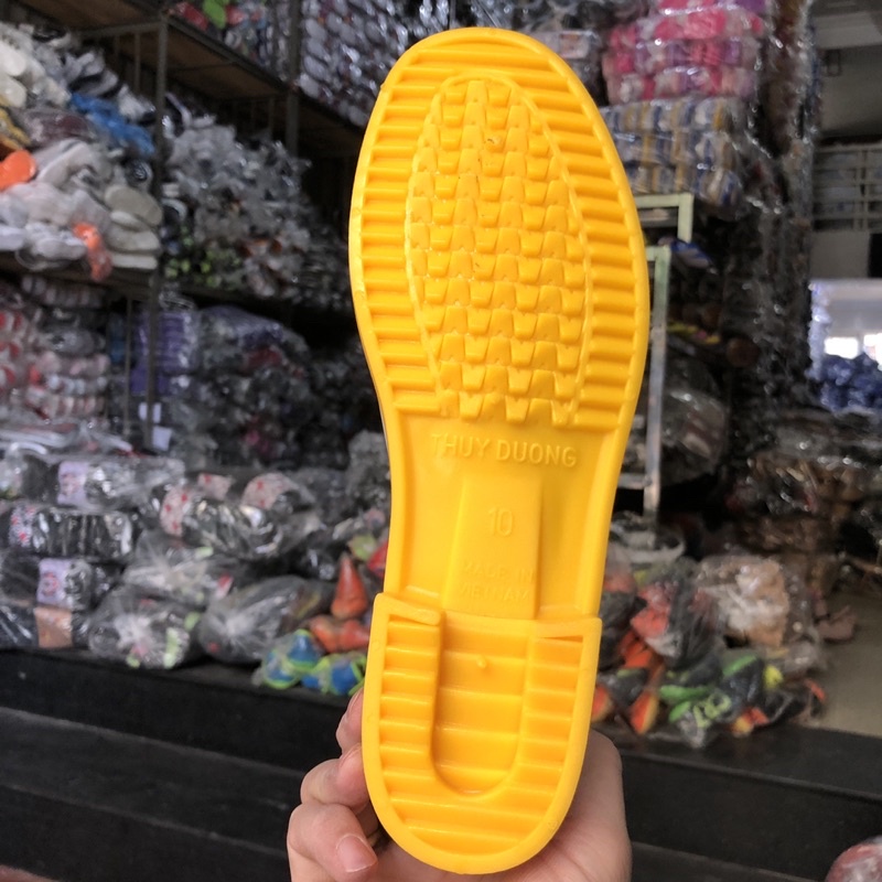 Ủng đi mưa bảo hộ lao động Thuỳ Dương chính hãng, cao su bền đẹp giá rẻ