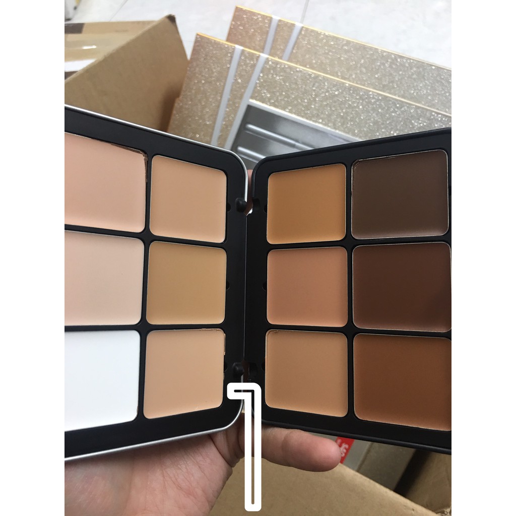 Bảng kem nền Make Up For Ever Invisible Foundation Palette