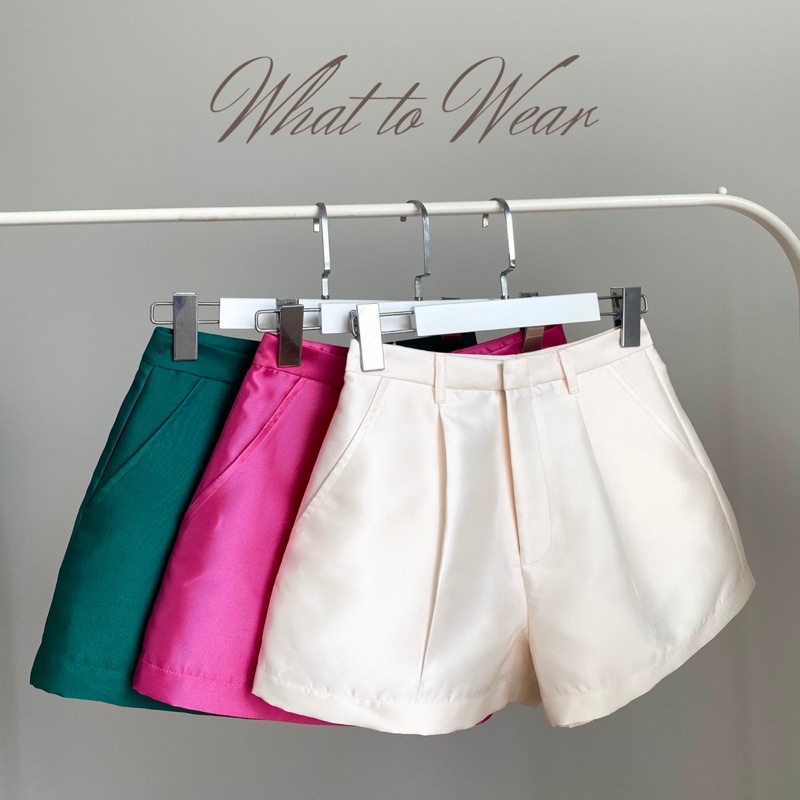 Quần short xoè nhấn li by Whattowear