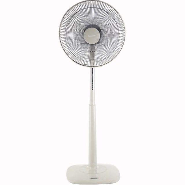 Quạt cây đứng Panasonic-giá sốc