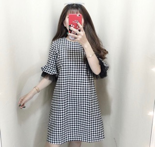 Đầm suông tay loe phối ren