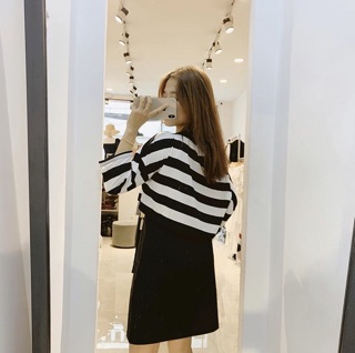 SET ĐẦM THUN ĐEN ÁO CROPTOP SỌC