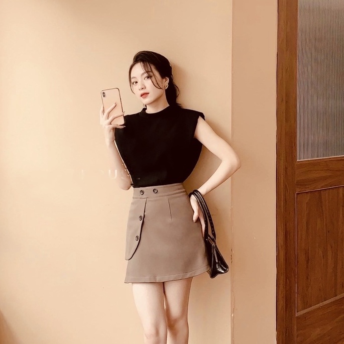 Chân váy ngắn có lót quần vạt cong đính cúc 2 lớp 096