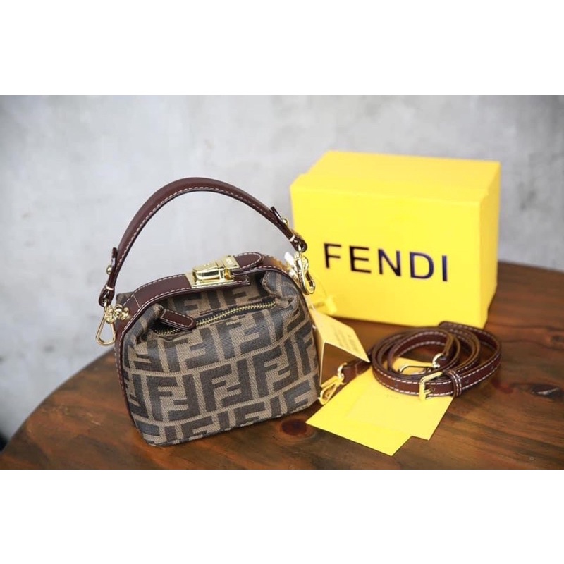 Túi xách nữ Fendi bucket mini Super fullbox