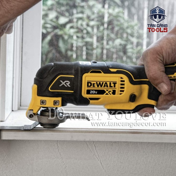 Máy Cắt Rung Đa Năng Dùng Pin Có Điều Tốc DeWalt 18V DCS356N ( Thân Máy )