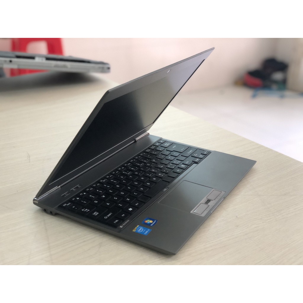 laptop cũ toshiba Z930 i5 ram 4gb ssd 128gb siêu mỏng siêu nhẹ 1.08 kg | BigBuy360 - bigbuy360.vn