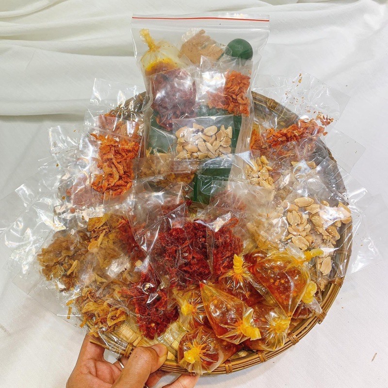 BÁNH TRÁNG RÌA PHƠI SƯƠNG TRỘN KHÔ BÒ
