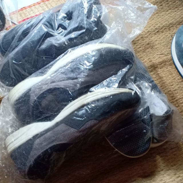 Giầy Vũ Tuyến 3₫ 200k