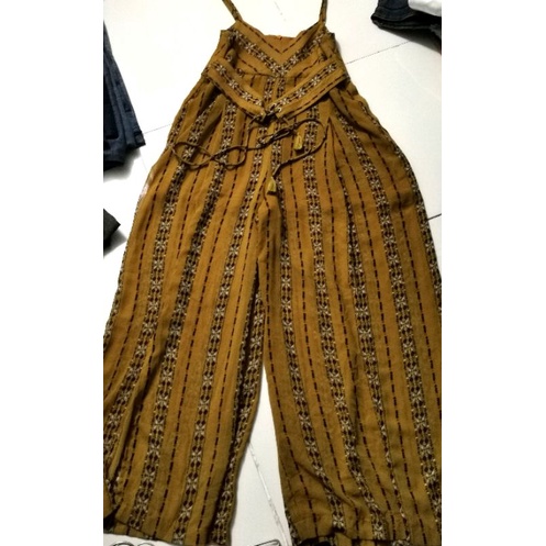 Đầm, sét, jum, yếm các loại