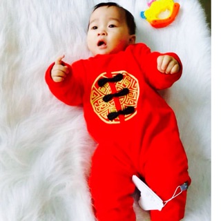 Body đỏ cho bé diện tết